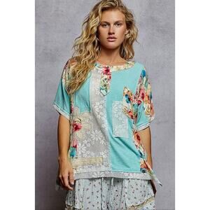 POL - Round Neck Short Sleeve Floral Knit Rib Top - Large